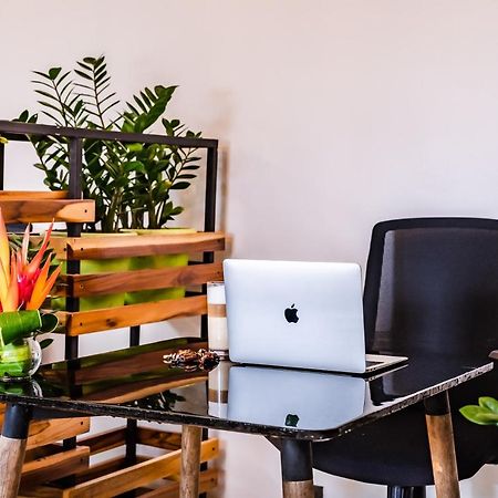 In The Shade Hotel - Coworking - 300Mbit - Adults Only تاماريندو المظهر الخارجي الصورة