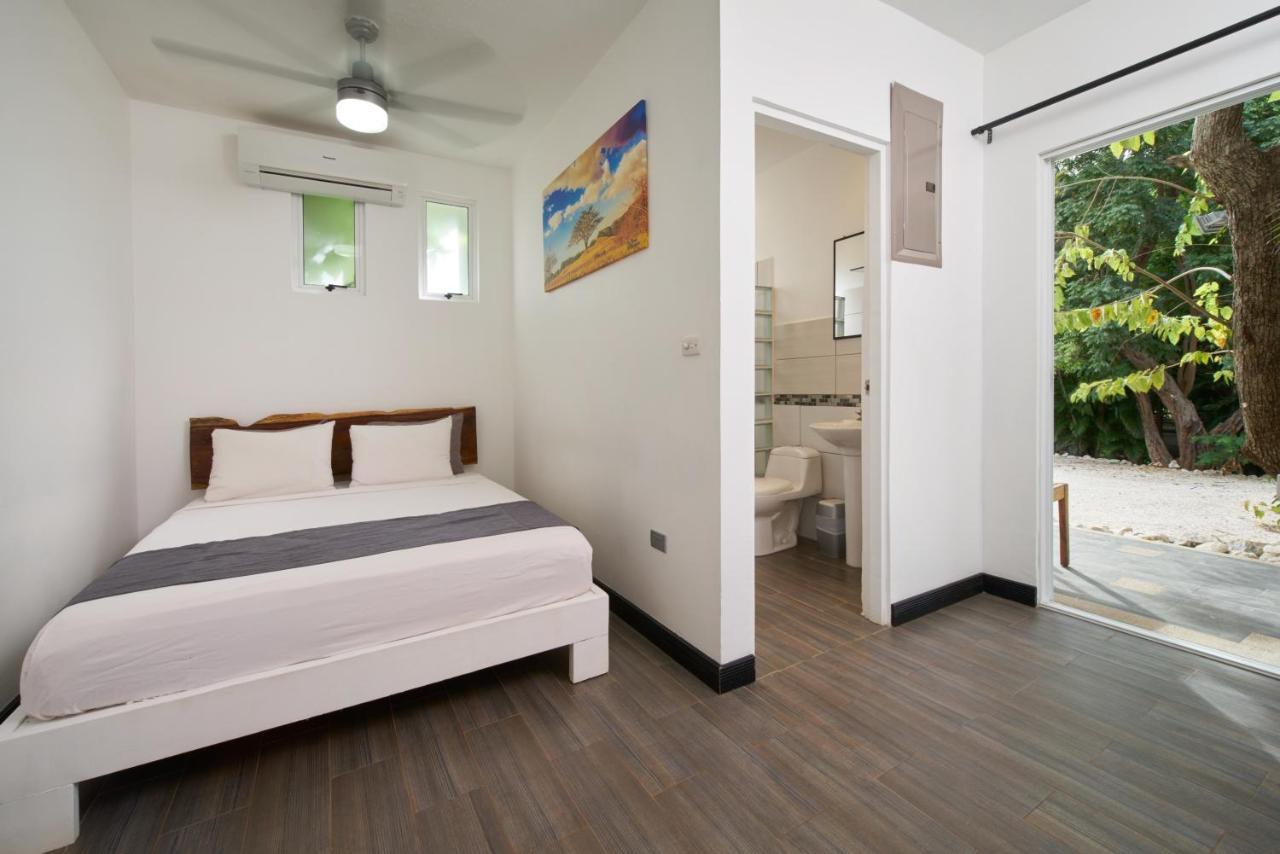 In The Shade Hotel - Coworking - 300Mbit - Adults Only تاماريندو المظهر الخارجي الصورة