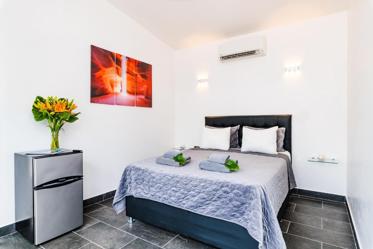 In The Shade Hotel - Coworking - 300Mbit - Adults Only تاماريندو المظهر الخارجي الصورة